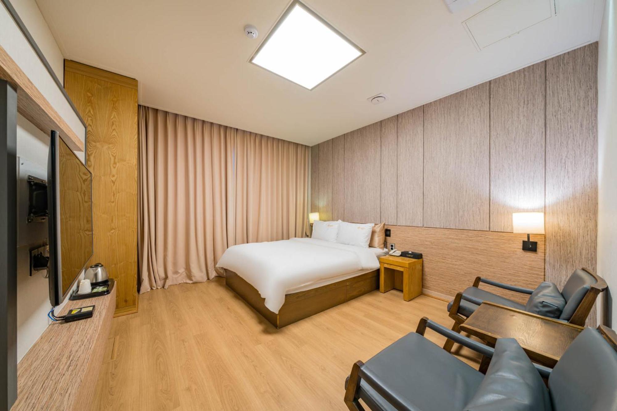 Yeosu Stay Hotel Room photo