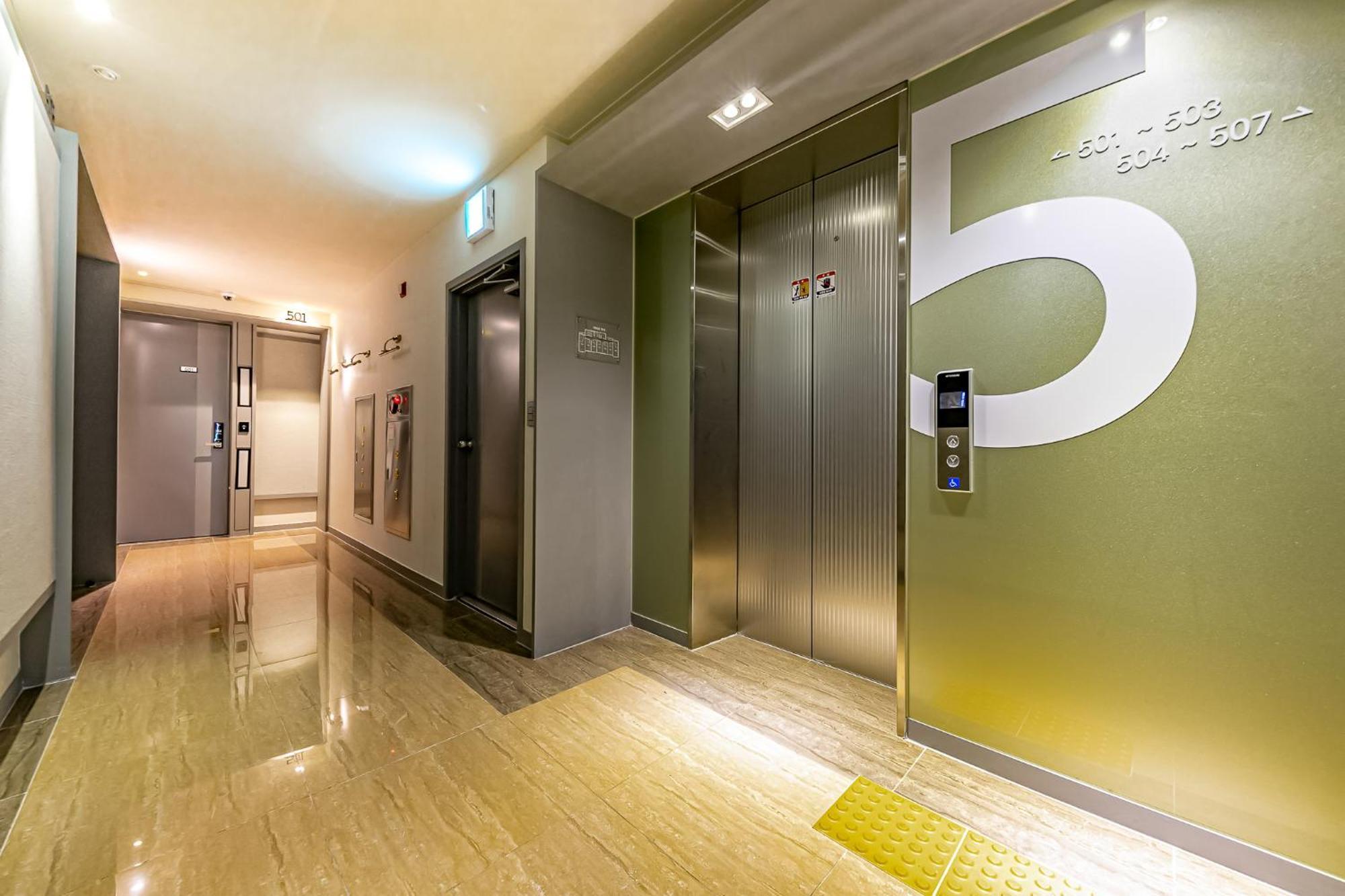 Yeosu Stay Hotel Exterior photo